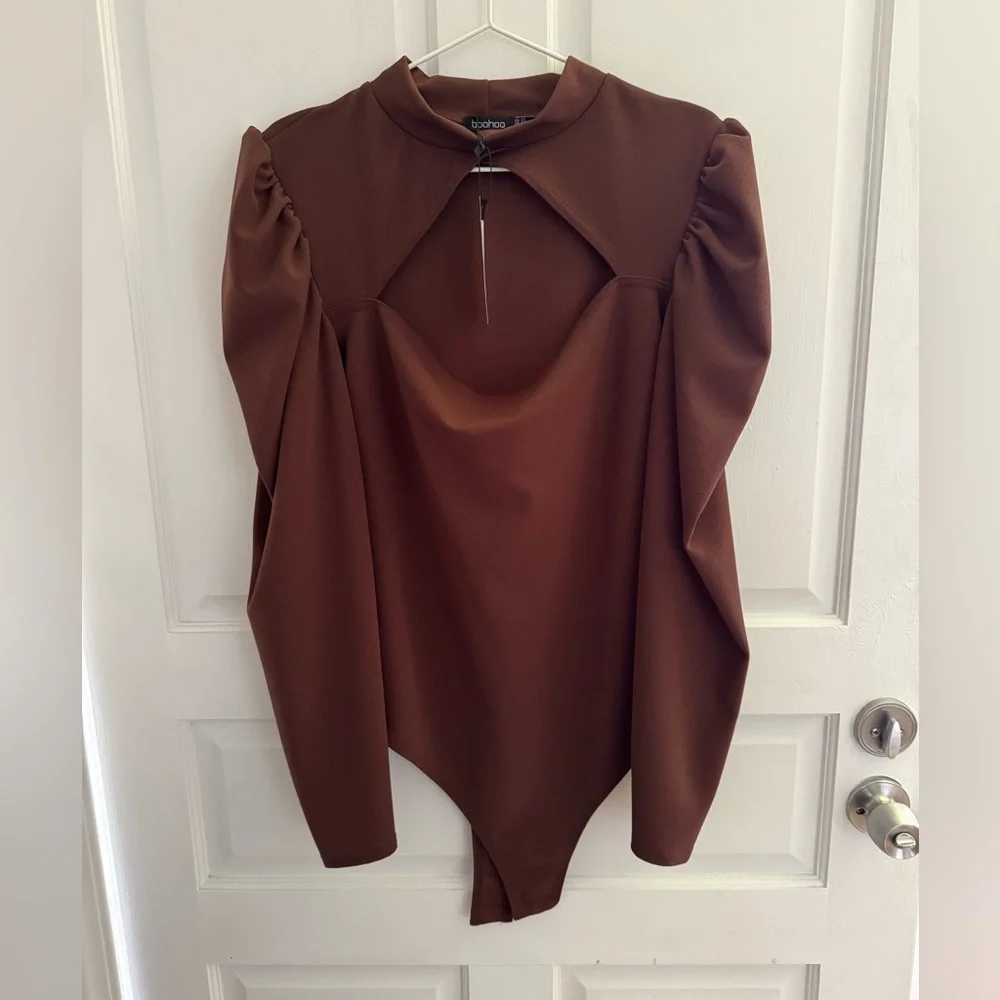 Boohoo Chocolate Brown Choker Cutout Long Sleeve Bodysuit Size 18 New With Tags - Picture 2 of 9